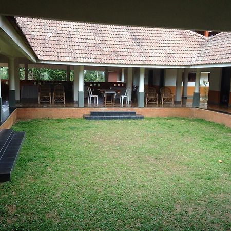 Stay Simple 3 Hills County Resort Kalpetta Exteriör bild